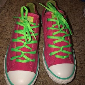 CONVERSE girls size 4